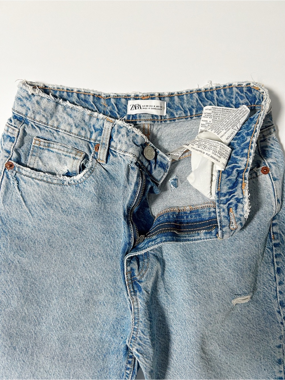 Zara Women's Light Wash High-Rise Distressed Straight Leg Jeans - Picture 2 of 2